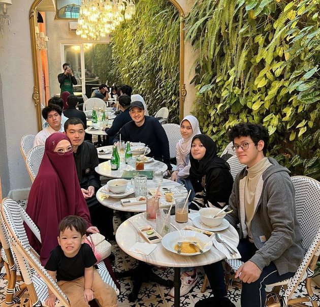 8 Photos of Lyra Virna and Her 6 Good-Looking Children, Showing Fair Love to All Regardless of Biological or Step Relations