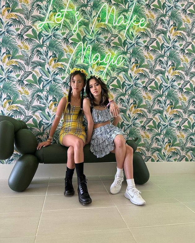 8 Portraits of Kierra Ong, Adinda Bakrie's Eldest Daughter, Wearing a Crop Top and Makeup at Coachella, Ready to Compete with Her Mother's Charm