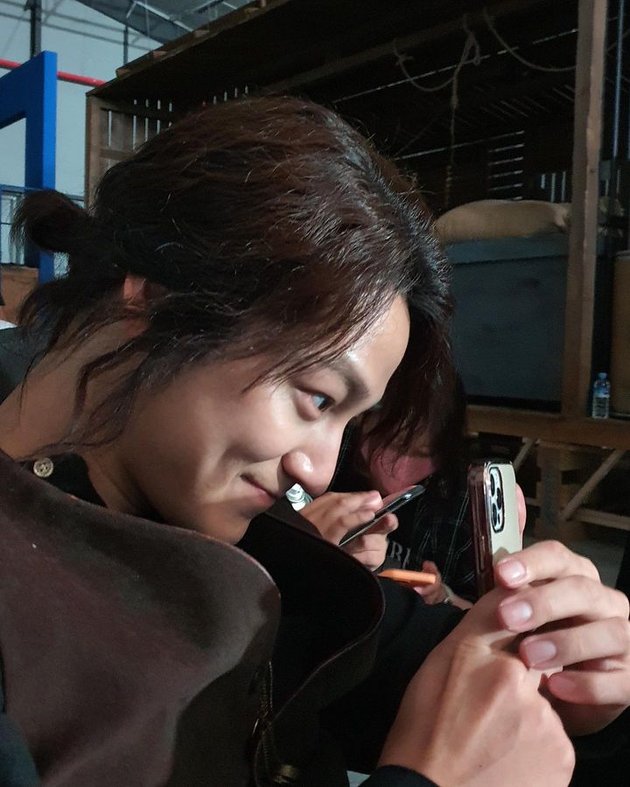 8 Photos of Kim Bum on the Set of 'TALE OF NINE TAILED 1938' Handsome Oppa Who Remains Adorable at 33 Years Old