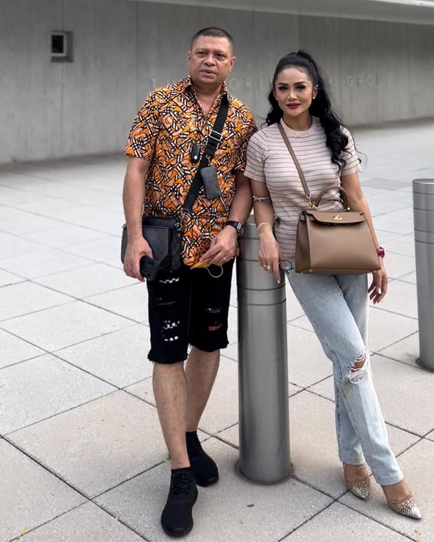 8 Portraits of Krisdayanti and Raul Lemos who are Always Affectionate Despite Often Being in a Long-Distance Relationship, Sticking Together Like Stamps When They Meet - Wishing for Continual Harmony
