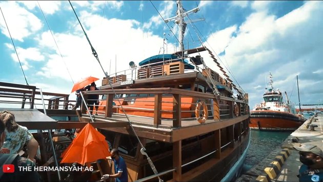 8 Portraits of Ashanty's Luxury Vacation on a Yacht in Bali, Snorkeling and Relaxing in the Jacuzzi