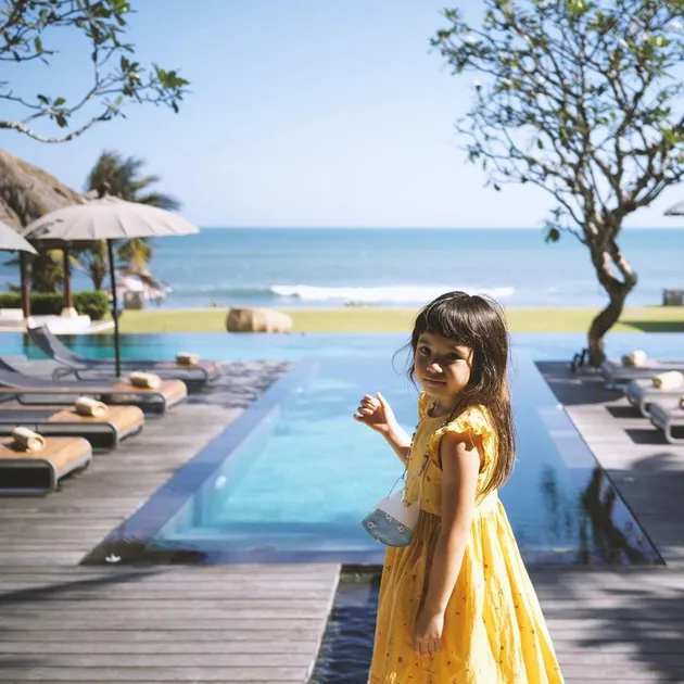 Potret Liburan Gading dan Gempi.