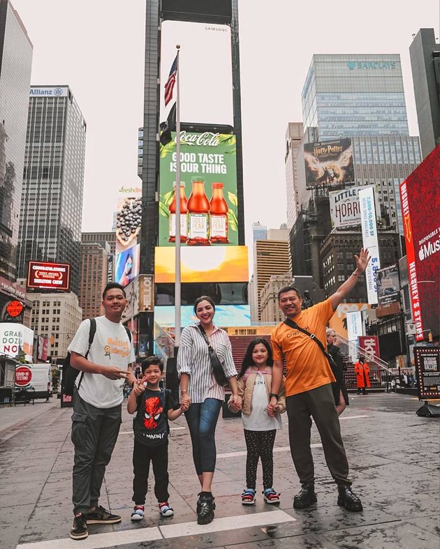 8 Family Vacation Photos of Anang Hermansyah in America, Satisfied with Shopping and Sightseeing - Ashanty's Appearance Becomes the Highlight