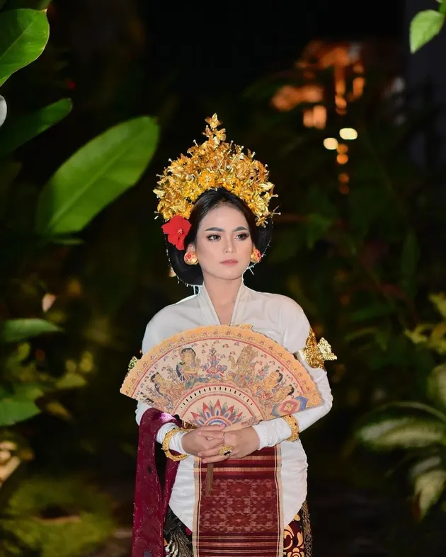 Putri DA Isnari Liburan Bali