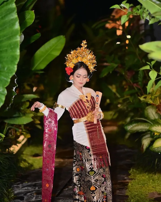 Putri DA Isnari Liburan Bali
