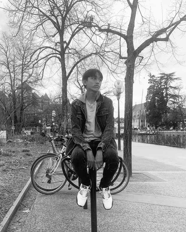 8 Portraits of Lionel, Darius Sinathrya's Son, who Attends Soccer School in France, Now Participating in U-17 National Team Selection - Body Posture Competes with his Father