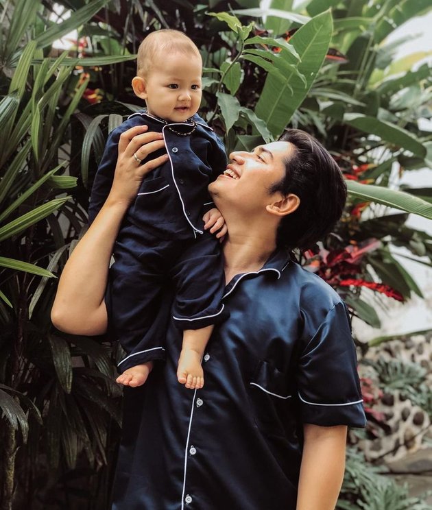 8 Cute Photos of Baby Zayn, Son of Zikri Daulay and Henny