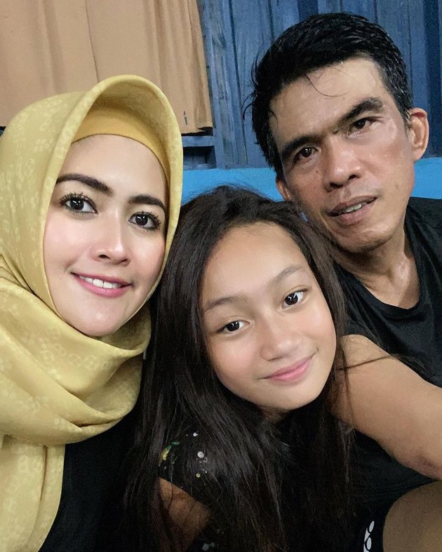 8 Pictures of Meggy Wulandari and Her Stepchild, Equally Beautiful and Flooded with Praise