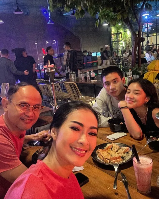 Iis Dahlia &amp; Satrio Dewandoro