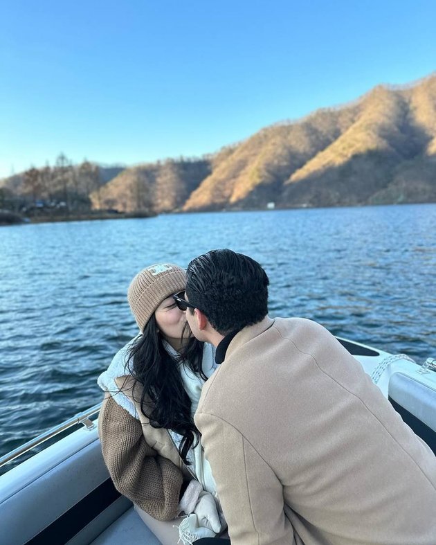 8 Intimate Moments of Rachel Vennya & Salim on Vacation in Korea, Showing Kiss Photos - Wishing for a Wedding Soon