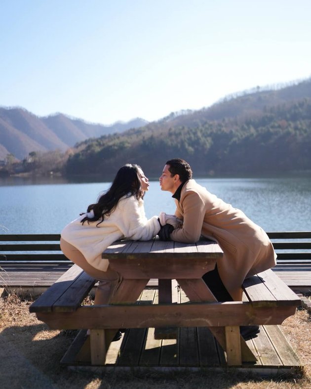 8 Intimate Moments of Rachel Vennya & Salim on Vacation in Korea, Showing Kiss Photos - Wishing for a Wedding Soon