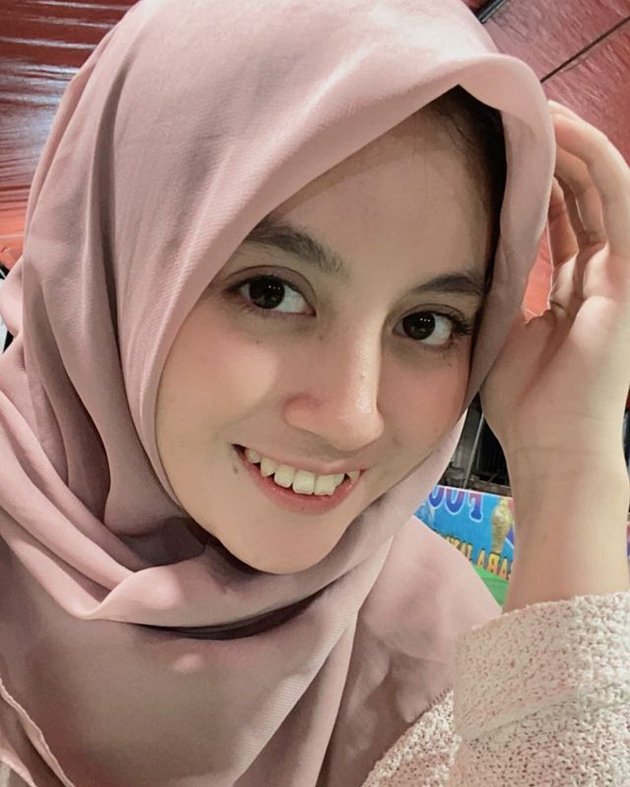 8 Potret Nabilah Ayu, Former JKT 48 Member, Looking Stunning in Hijab After Crying While Reading the Quran