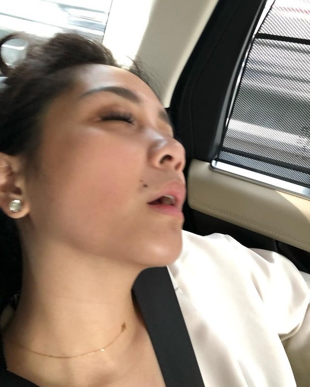 8 Photos of Nagita Slavina Sleeping with Her Mouth Open, 'Still Beautiful'