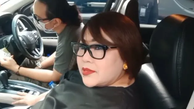 Nunung Operasi Kanker Payudara Rambut Palsu Wig