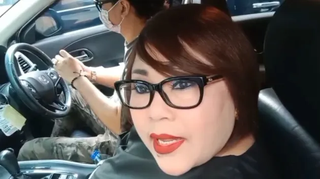 Nunung Operasi Kanker Payudara Rambut Palsu Wig