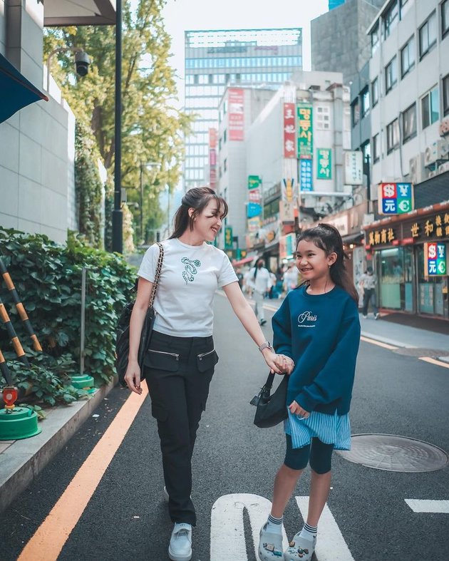 8 Potret OOTD Bilqis Khumairah, Ayu Ting Ting's Daughter, During Vacation in Korea, Flooded with Netizens' Praise