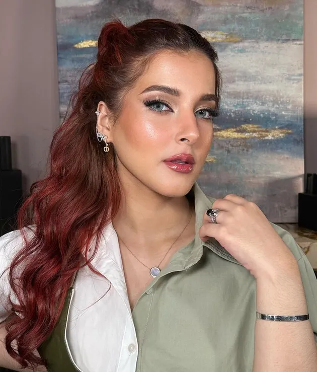 Tasya Farasya Rambut Merah