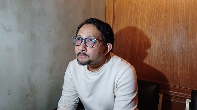 8 Portraits of Pepeng Choosing Office Work After Leaving Naif, But Still Releasing Latest Solo Works