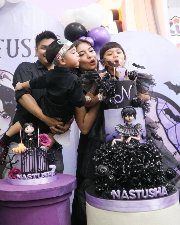 8 Portraits of Nastusha's 7th Birthday Celebration, Chelsea Olivia's Daughter, Her Mother Reveals Her Daughter Doesn't Want to Smile