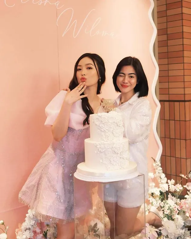 Perayaan Ultah Nastasha Wilona