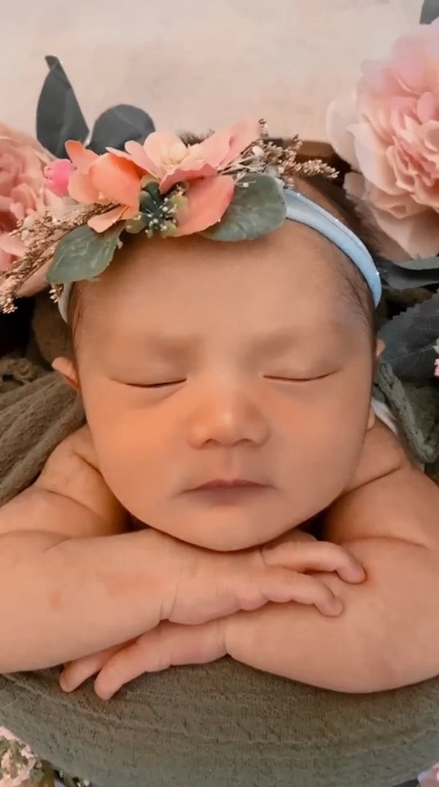8 Premier Photos of Denny Cagur's Third Child, Immediately Undergo Newborn Photoshoot - Beautiful and Adorable Face Becomes the Spotlight
