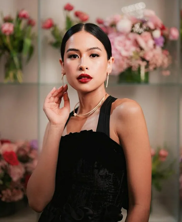 Potret Pesona Maudy Ayunda