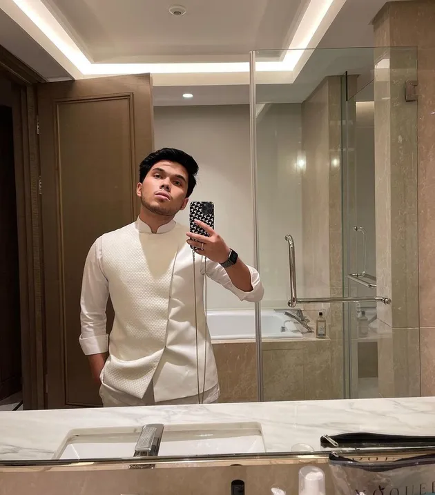 Thariq Halilintar - Fuji