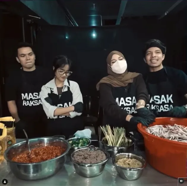 Thariq Halilintar - Fuji