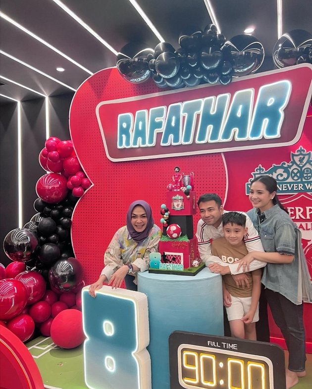 8 Portraits of Rafathar's 8th Birthday Celebration Party, Special Family Dinner - Festive Decorations