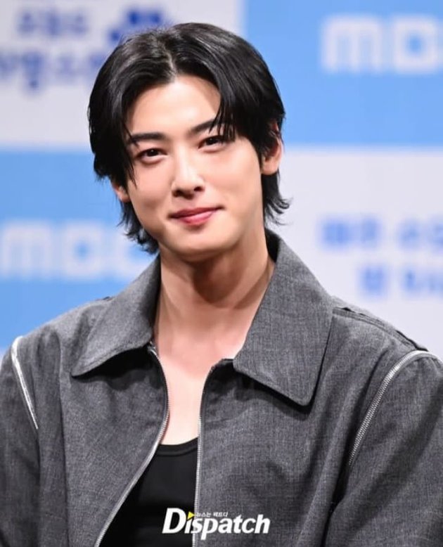 8 Portraits of the Drama Press Conference A GOOD DAY TO BE A DOG Prior to  the Broadcast, Cha Eunwoo's Long Hair Attracts Attention