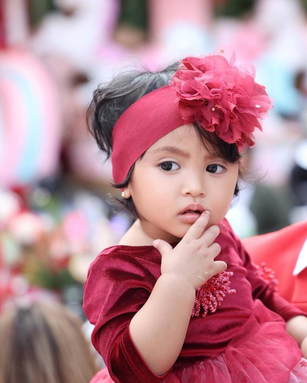 8 Portraits of Raya Maryam, the Youngest Daughter of Aisyahrani, who is Getting More Beautiful, Loved by Syahrini