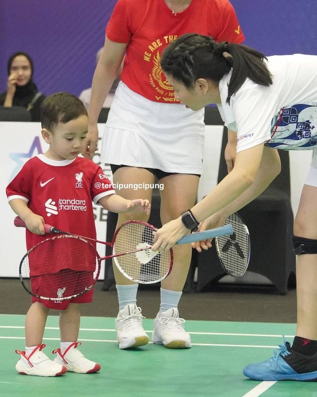 8 Portraits of Rayyanza 'Cipung' Learning to Play Badminton in TOSI Season 2, So Adorable!