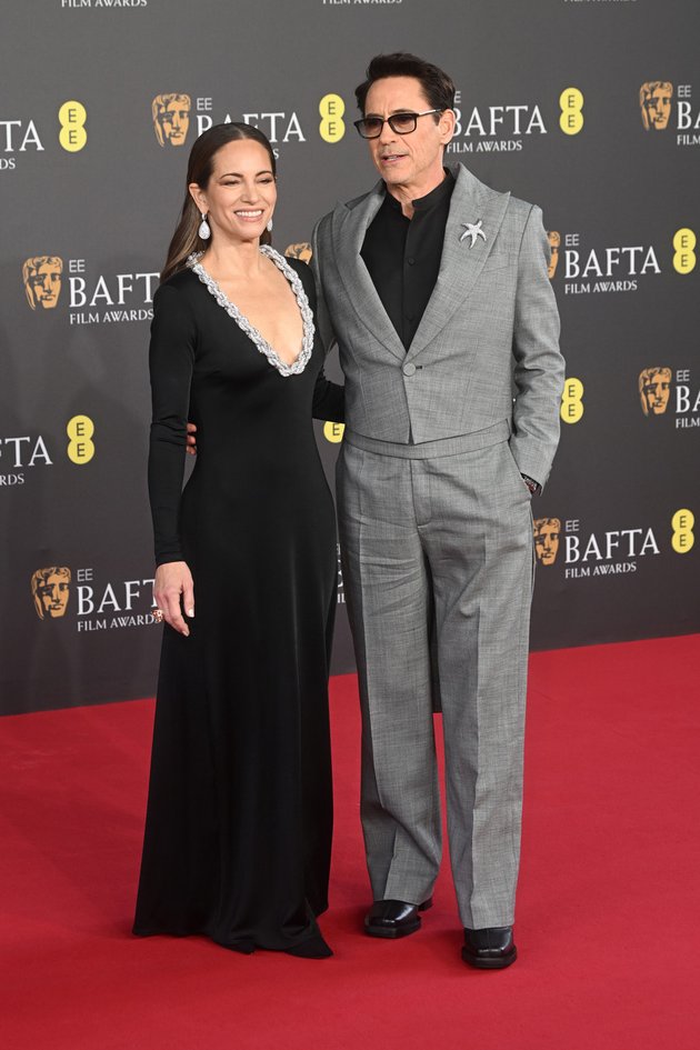 8 Portraits of BAFTA 2024 Red Carpet Attended by Hollywood A-list Stars, Prince William Attends Without Kate Middleton