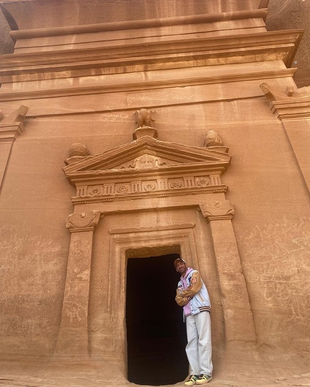 8 Portraits of Reza Zakarya's Vacation in Al Ula, Not Criticized by Netizens Like BCL