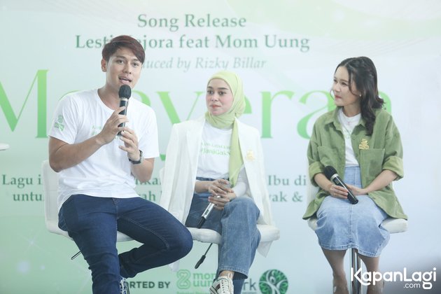 10 Portraits of Lesti Kejora and Rizky Billar Giving 'Gifts' to Breastfeeding Mothers, Crying in Remembrance of Breastfeeding Period