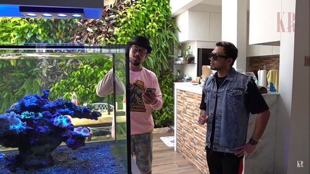 8 Portraits of Denny Sumargo's New House with a Collection of Betta Fish Worth Hundreds of Millions, Noble-hearted Until Auctioned and the Results Donated