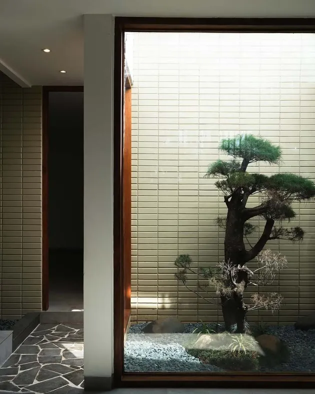 Rumah baru Keisya Levronka