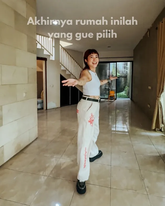 Membagikan Potret Rumah Baru di Media Sosial