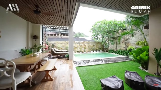 8 Photos of Syahnaz Sadiqah's House Estimated to be Worth Rp20 Billion, Resembling a Bali Villa with a Swimming Pool and Aesthetic Garden