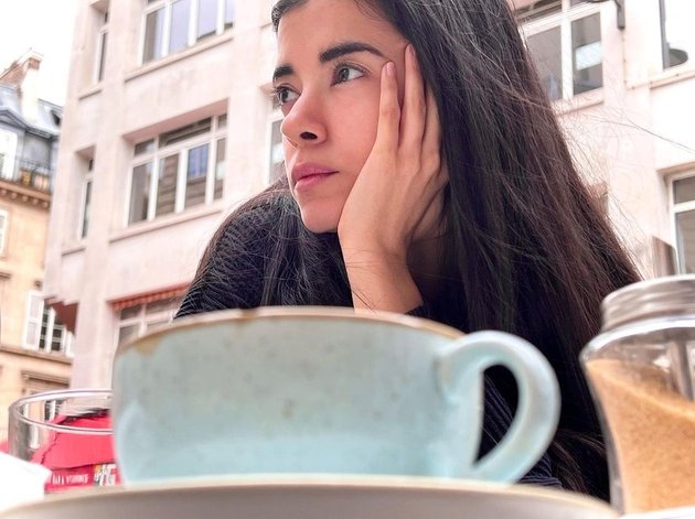 8 Photos of Saba Azad, Hrithik Roshan's Girlfriend, Once Eccentric Now More Calm and Beautiful