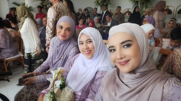 8 Potret Santi, Zaskia & Shireen Sungkar's Stepmother Who is Actually Younger