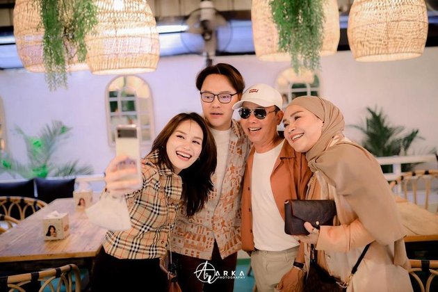 8 Portraits of Celebrities Who Attended Ayu Ting Ting's Cafe Anniversary, Including Siti Badriah and Dewi Perssik - Previously Called Ivan Gunawan with the Term 'Sayang'