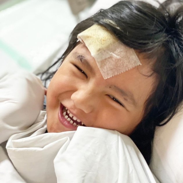 8 Portraits of Sigra Umar Narada's Smile, Anji's Youngest Son Who Just Had Surgery Due to a Torn Eyebrow