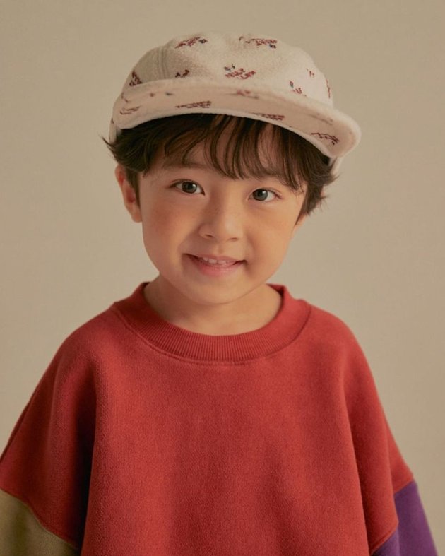 Lahir pada 23 Juli 2015, saat ini usia Seo Woo Jin menginjak 5 tahun.