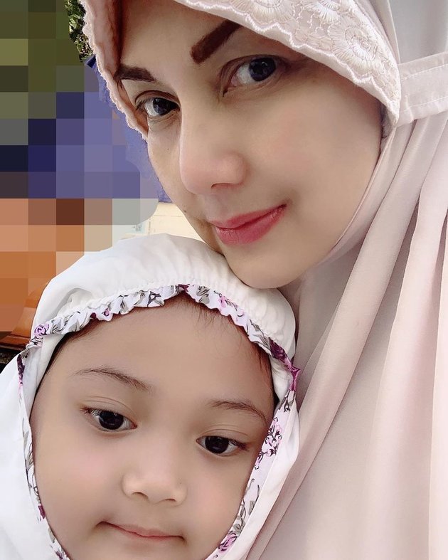 8 Potret Shaakila at the Age of 5, Nia Daniati's Beloved Granddaughter that Rarely Gets Attention