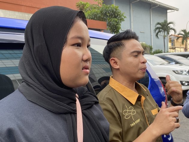 8 Potraits of Sherin Putri Almarhum Sapri Whose School Expenses Were Assisted by Raffi Ahmad, Until Now They Haven't Even Met