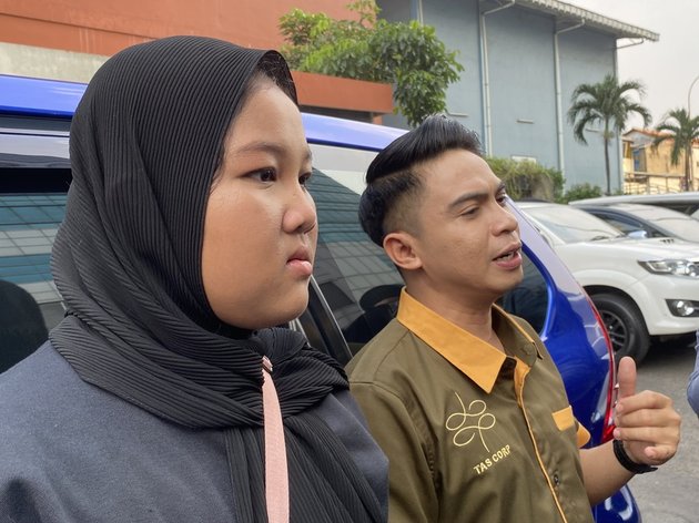 8 Potraits of Sherin Putri Almarhum Sapri Whose School Expenses Were Assisted by Raffi Ahmad, Until Now They Haven't Even Met