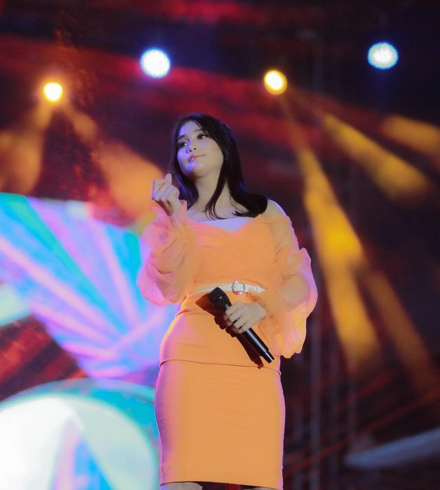 8 Photos of Sherly Madyana, Beautiful Dangdut Singer From Madura - Ever Participated in KDI?