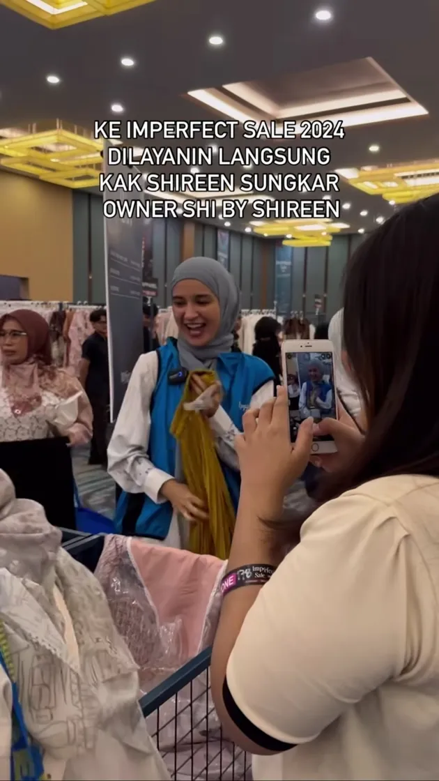 Shireen Sungkar Jadi Pelayan