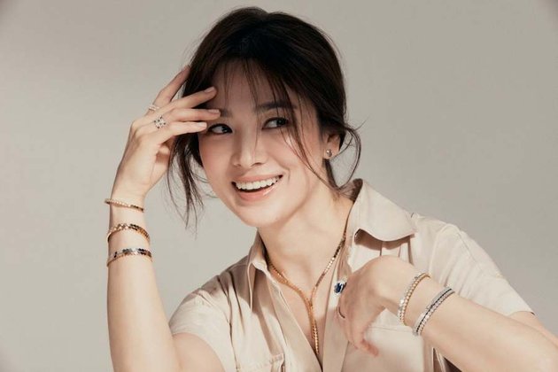 8 Portraits of Song Hye Kyo in the Latest Photoshoot, Beautifully Elegant with Luxury Jewelry